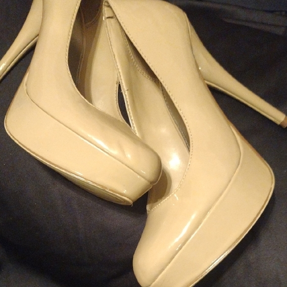 Brash Beige Slip-On Shoes - Picture 5 of 6